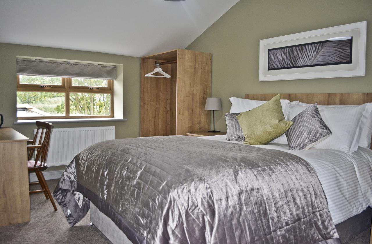 The Ugly Duckling Bed & Breakfast Telford Exterior photo